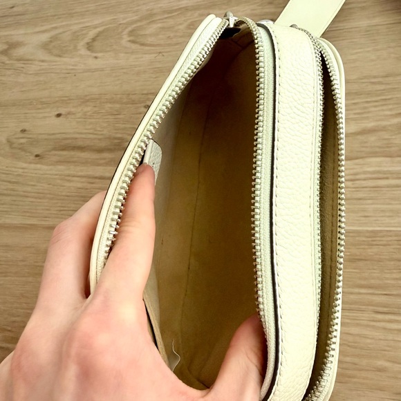 Tory Burch Ivory and Tan Crossbody Bag - Picture 3 of 7